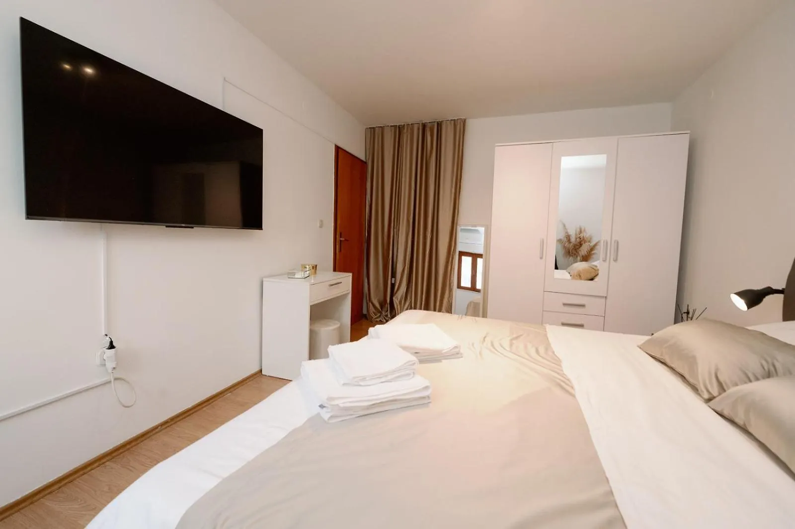 Central In Residence سبليت شقة