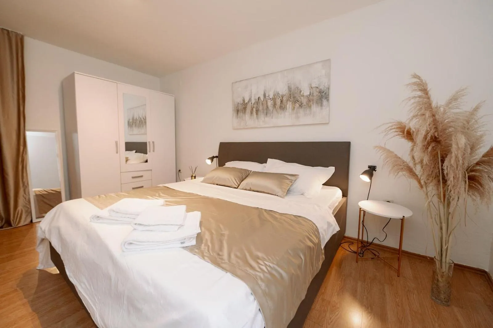 شقة Central In Residence سبليت