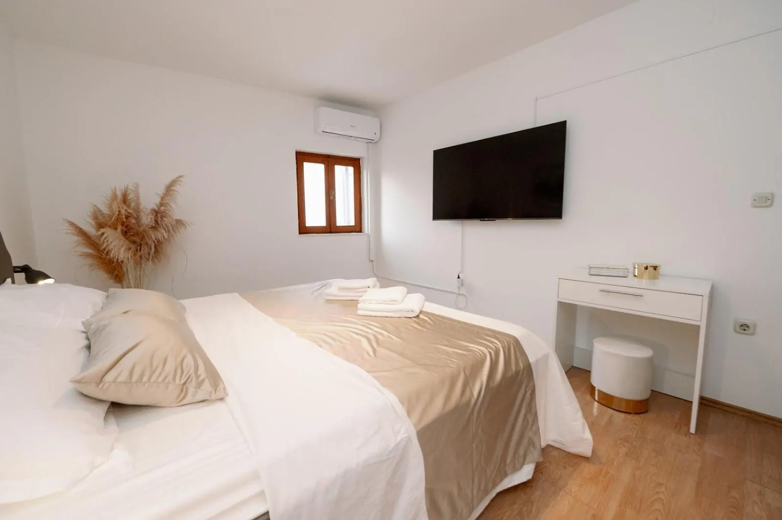 Central In Residence سبليت شقة