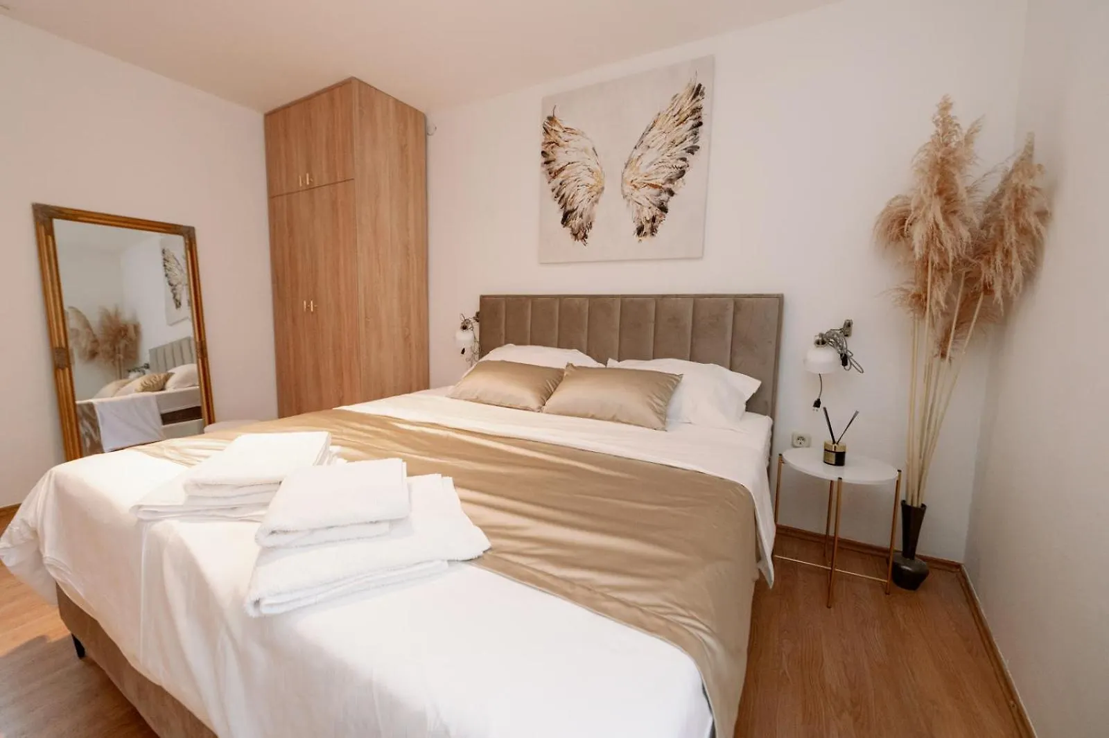 Central In Residence سبليت شقة