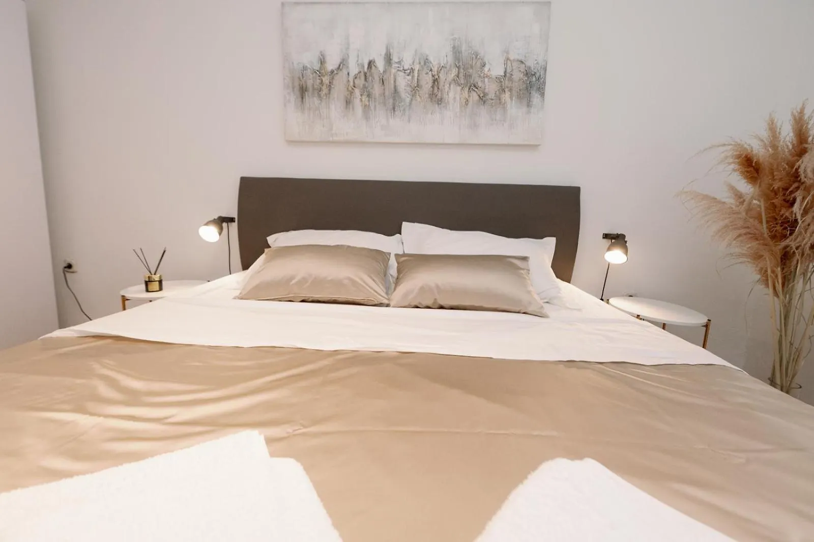 Central In Residence سبليت شقة