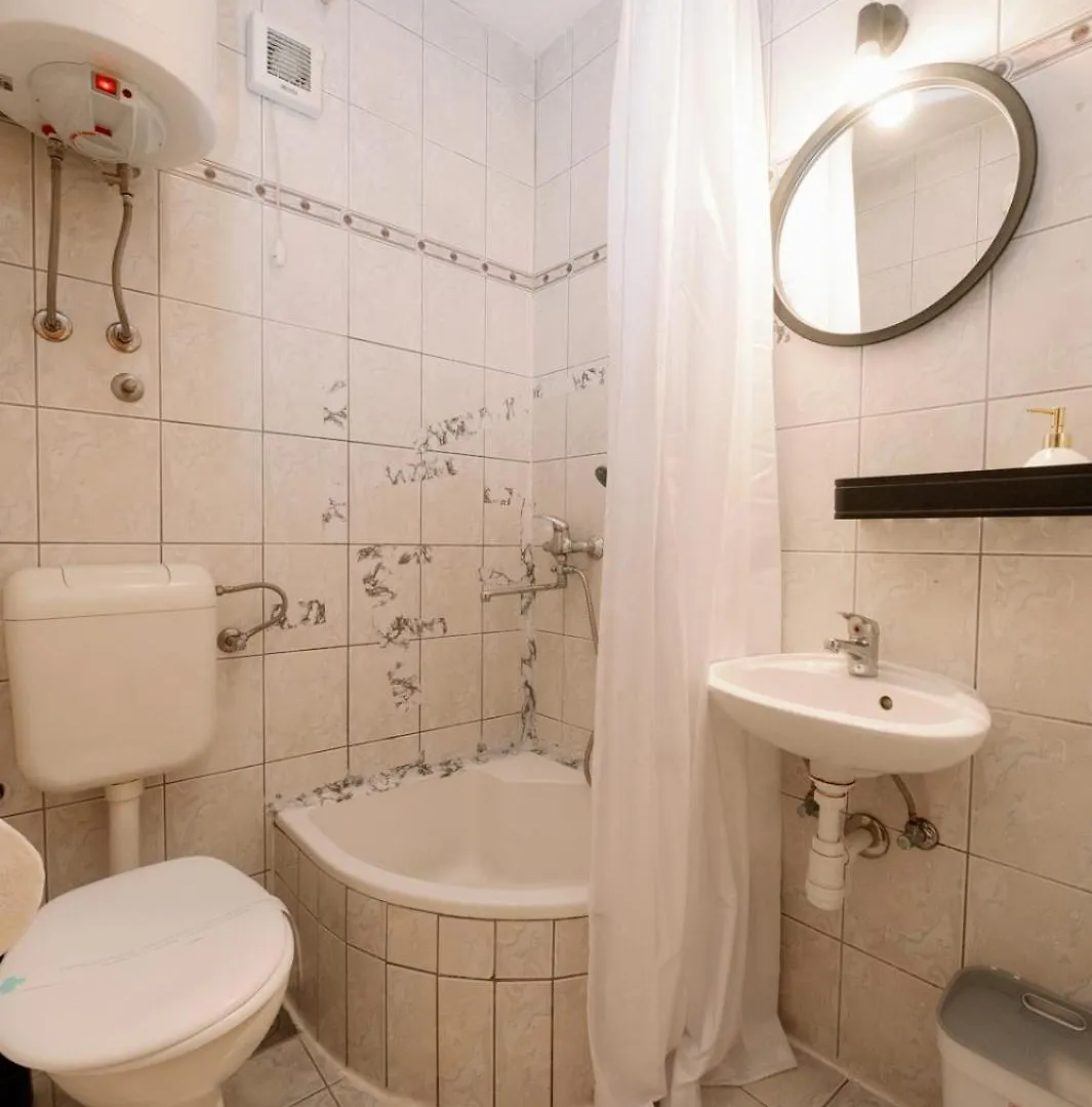 Central In Residence سبليت شقة