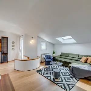 Apartment Opera, Split